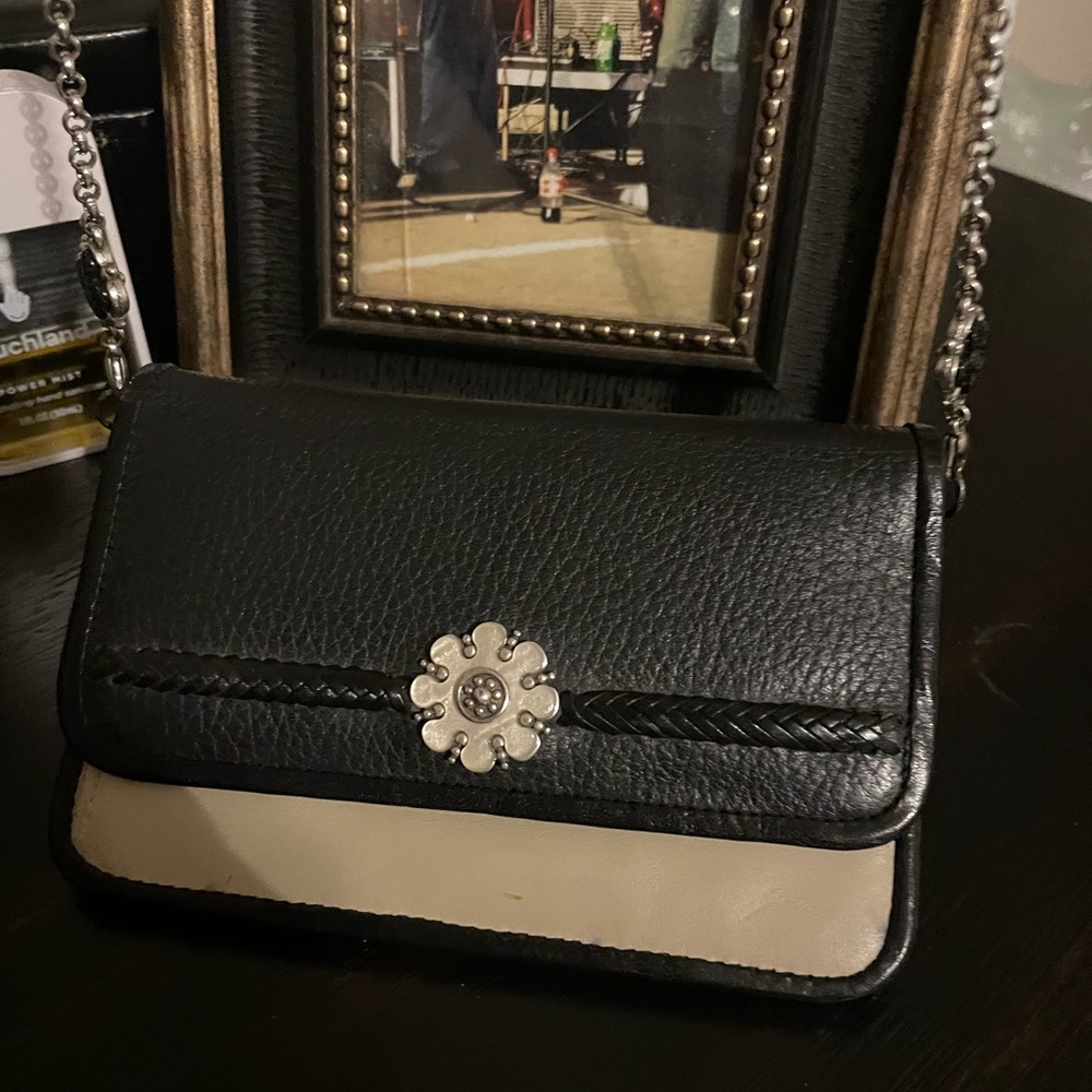 Brighton purse/wallet with removable chain